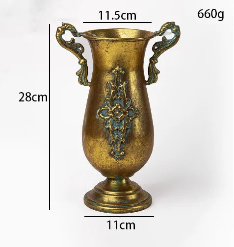 Goldene Eisen-Vase im Vintage-Stil für das Wohnzimmer