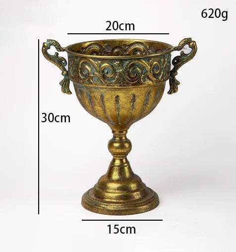 goldene vintage eisen-vase, ideal für wohnzimmer tischdeko, im europäischen stil