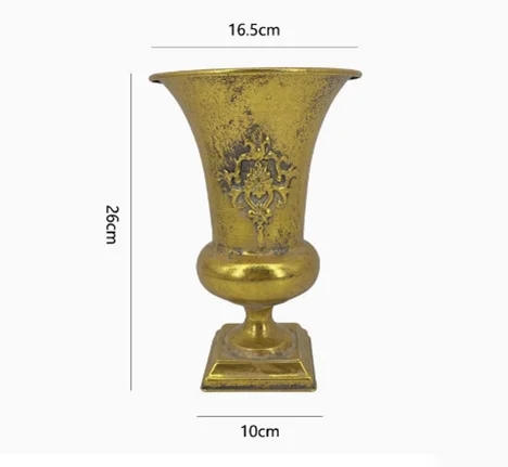 goldene eisen-vase im vintage stil für wohnzimmer dekor