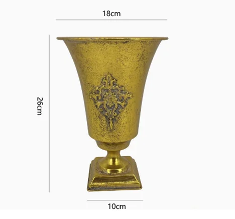 goldene eisen-vase im vintage stil für europäische tischdeko