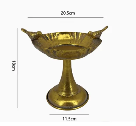 Goldene Eisen-Vase im Vintage-Stil für Tischdeko