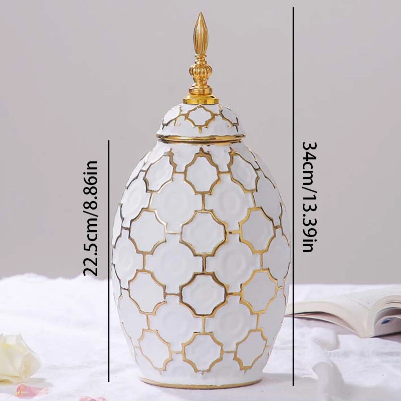 Goldene Keramikvase – Postmodernes Design für Tisch