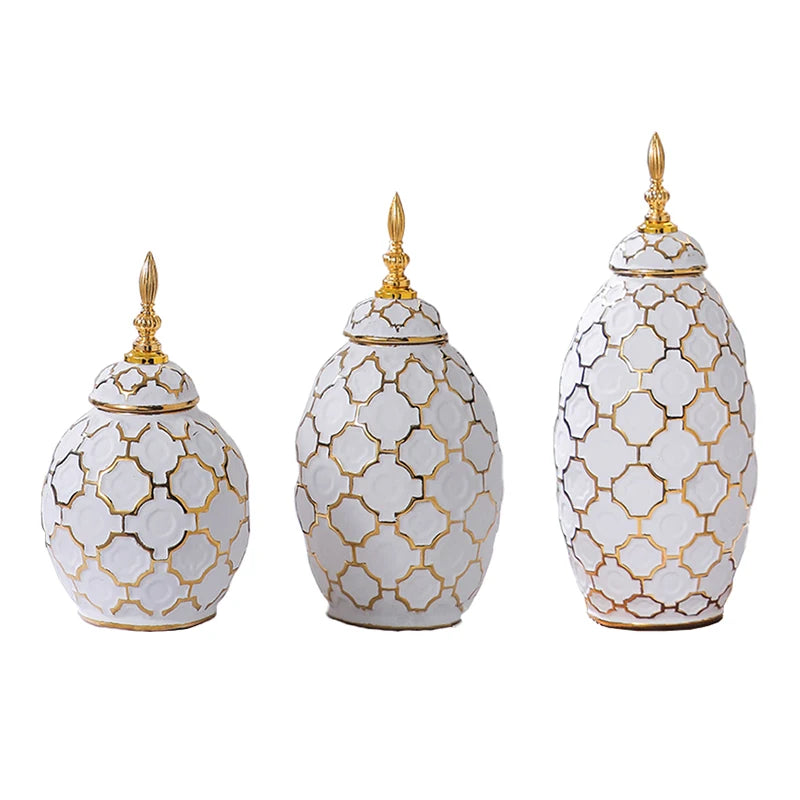 Goldene Keramikvase – Postmodernes Design für Tisch