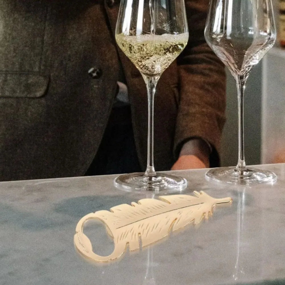 Goldener Flaschenöffner – Federdesign 10x4.2cm