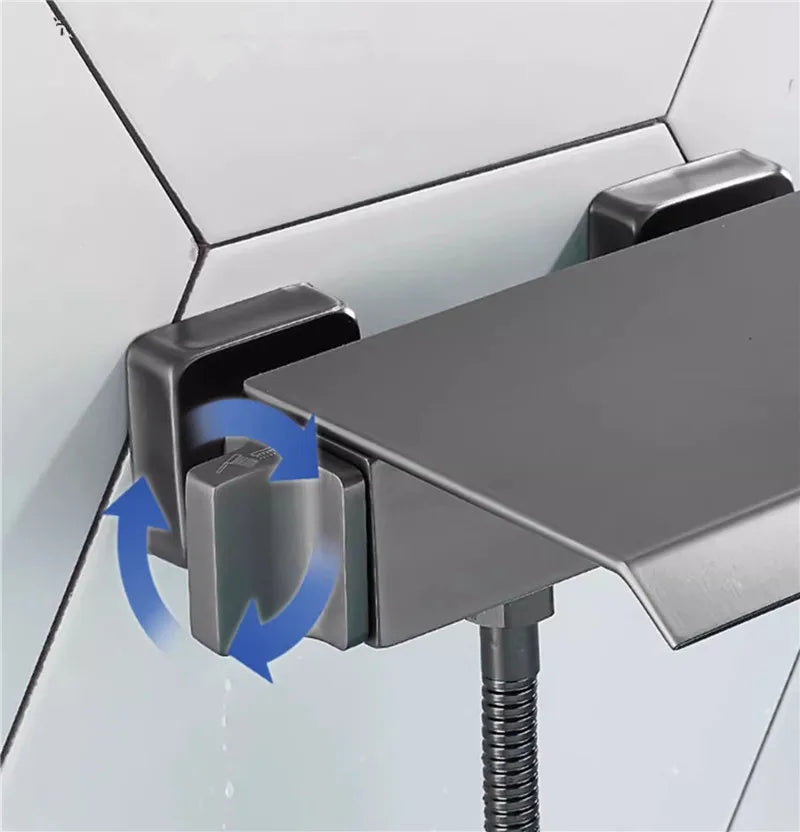 Goldenes Badezimmer-Set – Messing Wasserfall Wandmontage