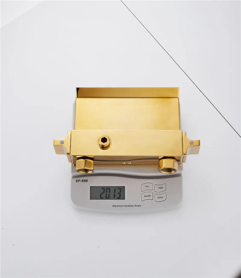 Goldenes Badezimmer-Set – Messing Wasserfall Wandmontage