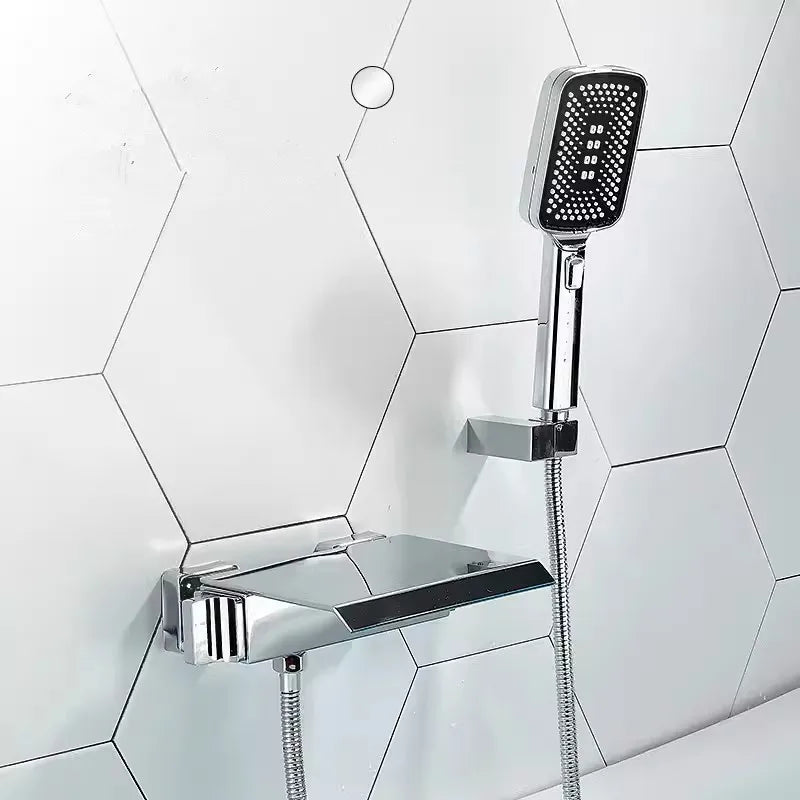 Goldenes Badezimmer-Set – Messing Wasserfall Wandmontage