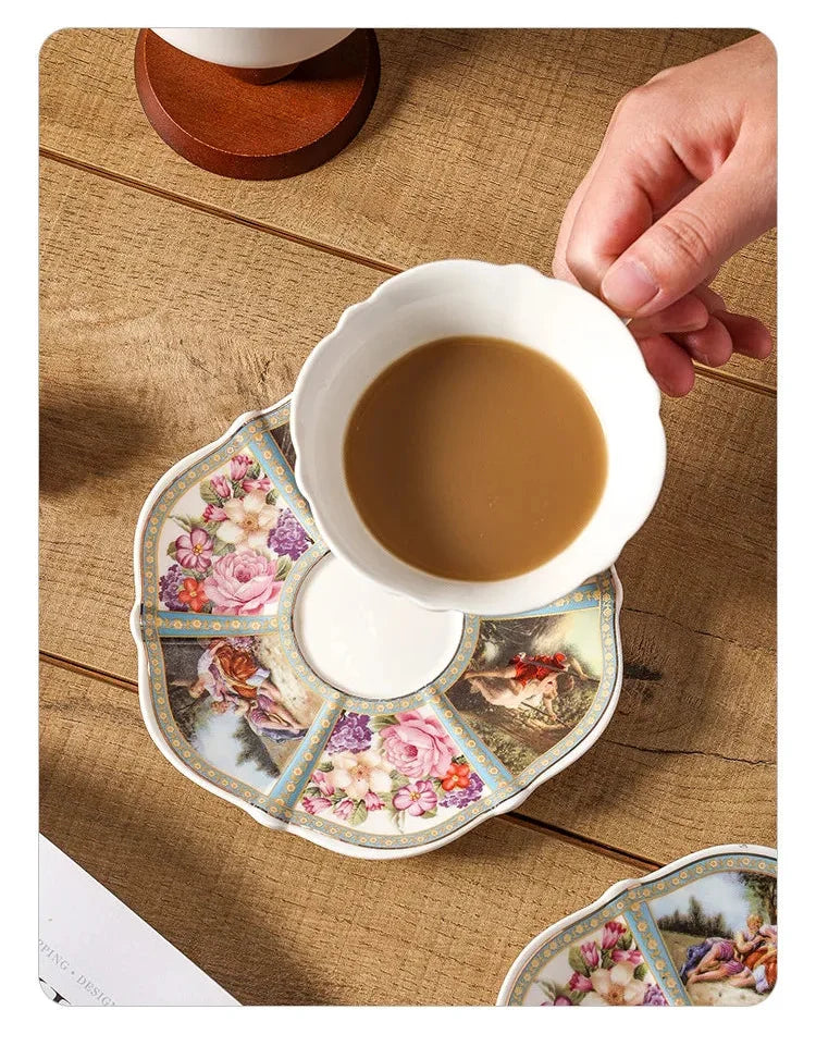 Goldgesäumte Porzellantasse – Western Stil mit Tablett