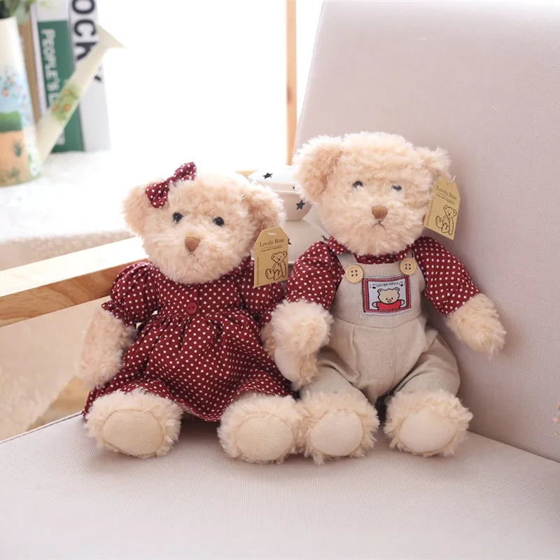 Teddybären-Paar – Weicher Plüsch mit Kleidung – 26 cm Set