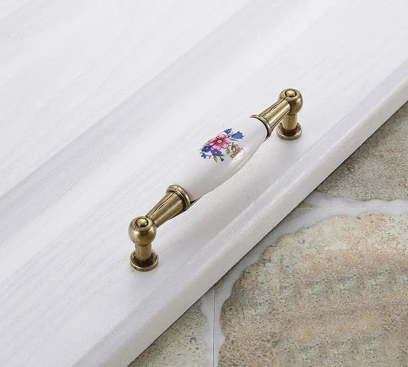 Keramik Möbelgriffe – Landhausstil – 96 mm