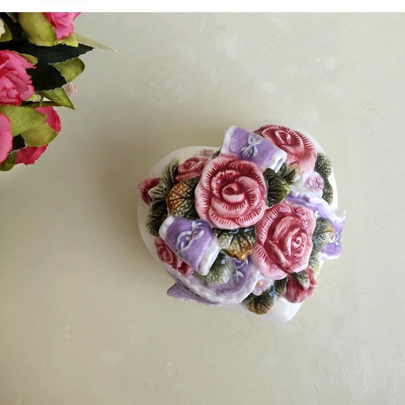 Handbemalte Keramiktasse – Europäischer Stil – 270ml