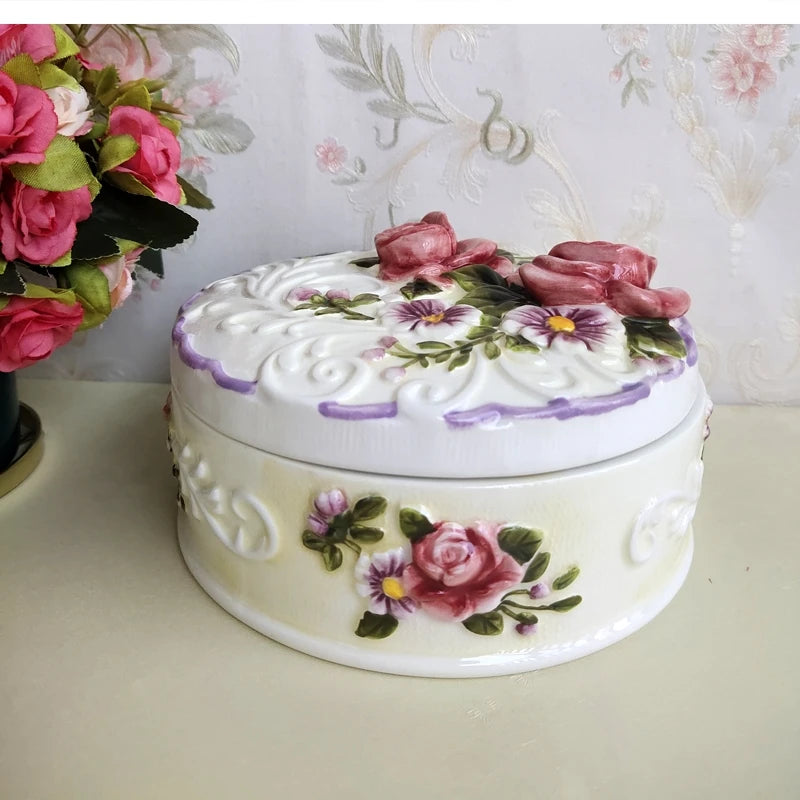 Handbemalte Keramiktasse – Europäischer Stil – 270ml