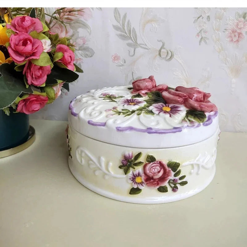 Handbemalte Keramiktasse – Europäischer Stil – 270ml