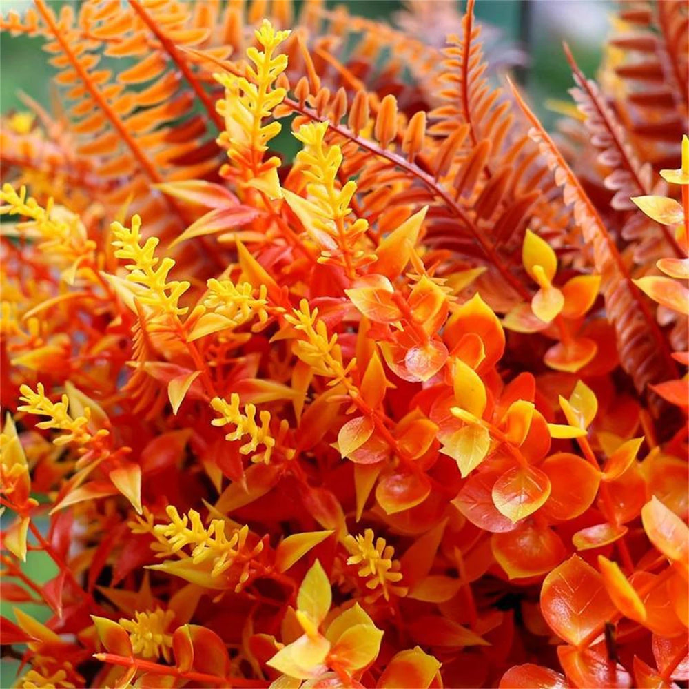 Herbstliches Kunstblumen-Arrangement – rustikale Blätter