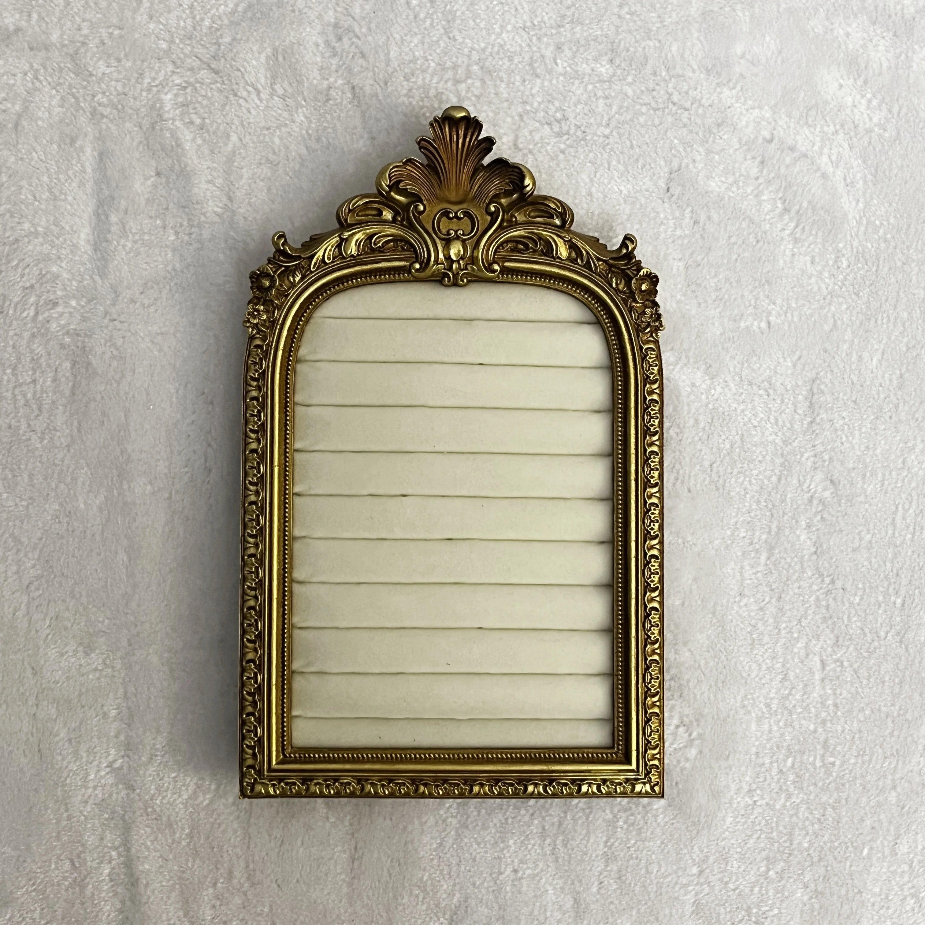 Holz Schmuckständer – Klassisches Portraitmodell