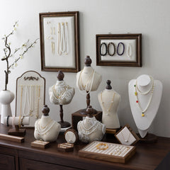 Holz Schmuckständer – Klassisches Portraitmodell