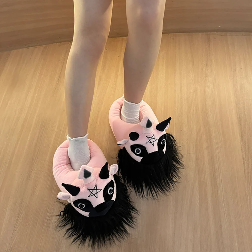 Horror Plüsch Hausschuhe – Halloween Gemütlichkeit