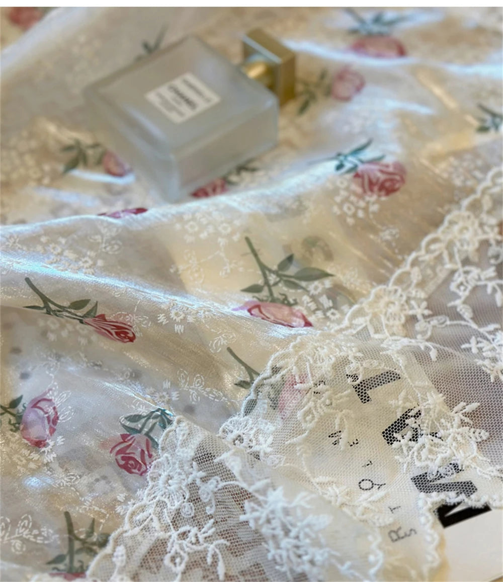 Jacquard Spitzentischdecke – Retro Rosen Design – Versch. Grössen