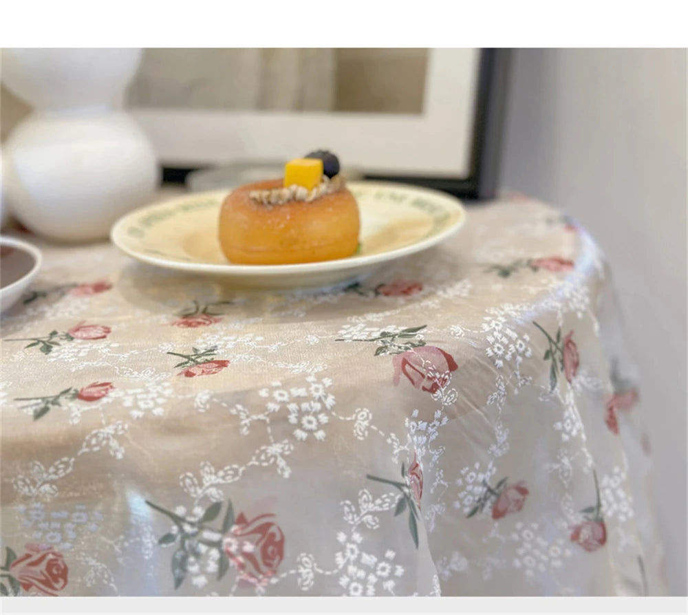 Jacquard Spitzentischdecke – Retro Rosen Design – Versch. Grössen