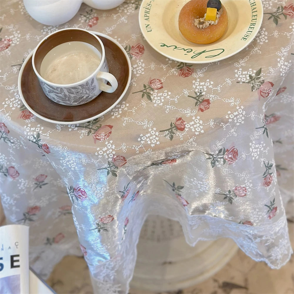 Jacquard Spitzentischdecke – Retro Rosen Design – Versch. Grössen