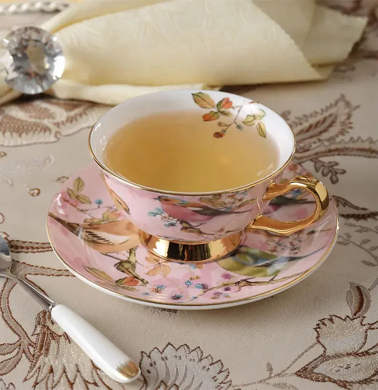 Kaffeeset aus Bone China – Pinker Vogel Stil – Elegantes Tee-Set
