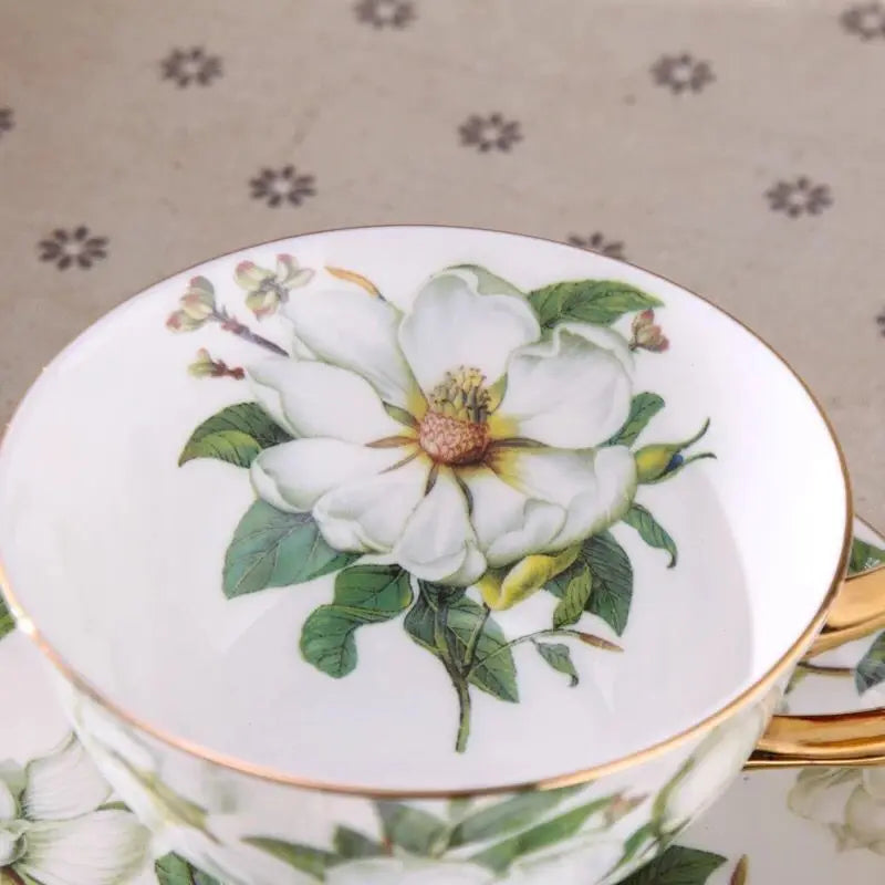 Kaffeetassen-Set – Retro Blumenmuster, Bone China
