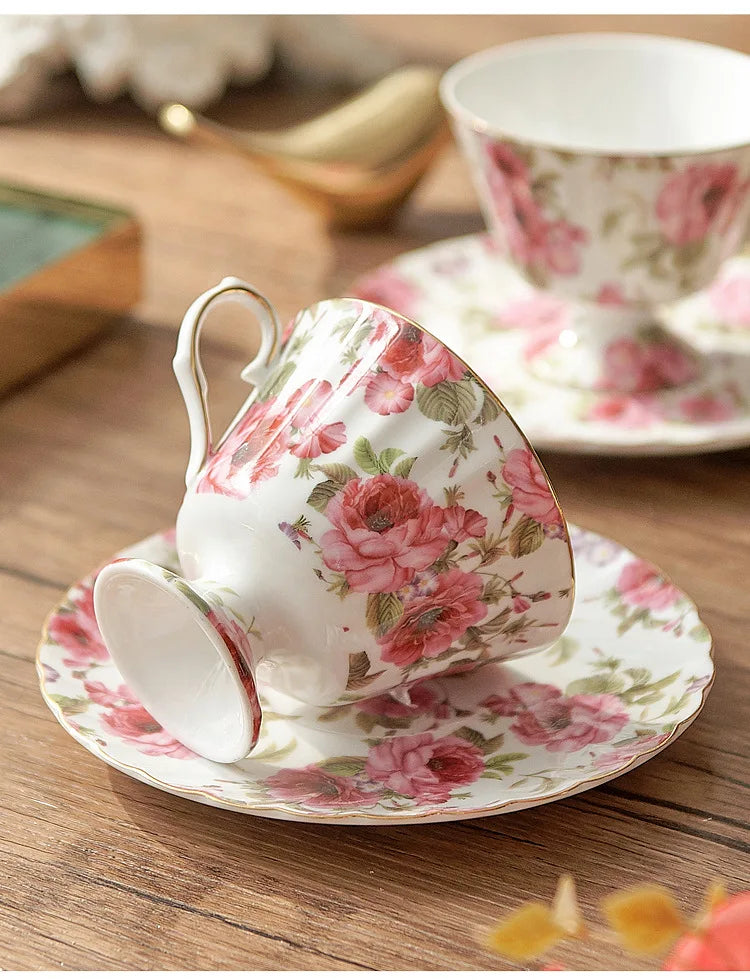 Kaffeetassenset – Handbemaltes Feinporzellan – Elegantes 200ml Design