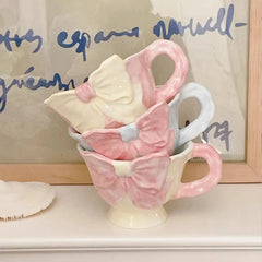 Keramik Kaffeetasse – Handbemaltes Schleifen-Design – 180ml