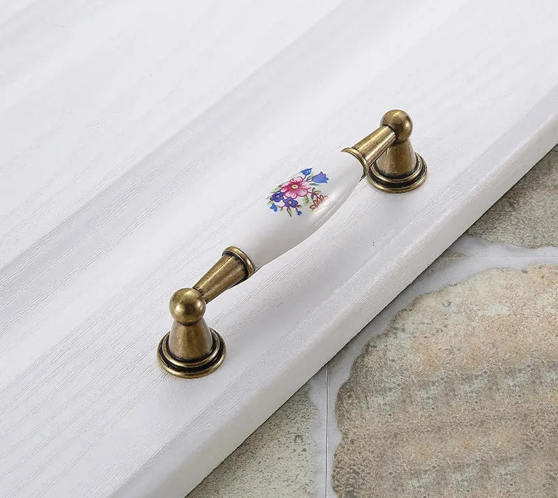 Keramik Möbelgriffe – Landhausstil – 96 mm