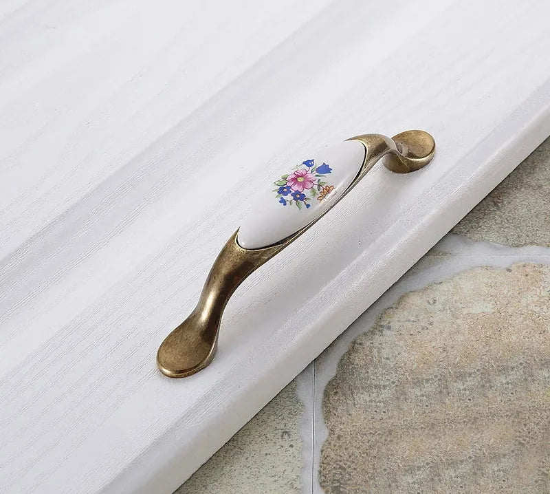 Keramik Möbelgriffe – Landhausstil – 96 mm