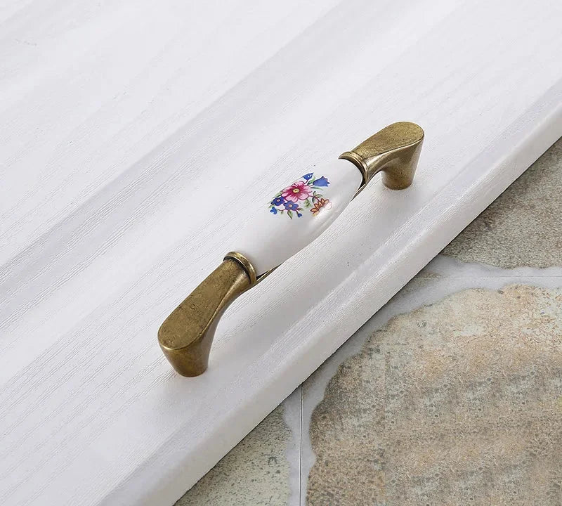 Keramik Möbelgriffe – Landhausstil – 96 mm