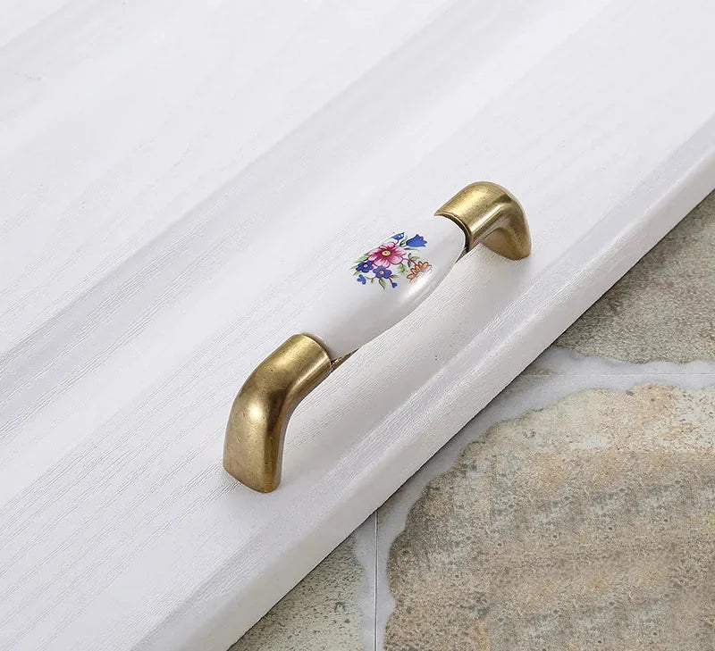 Keramik Möbelgriffe – Landhausstil – 96 mm