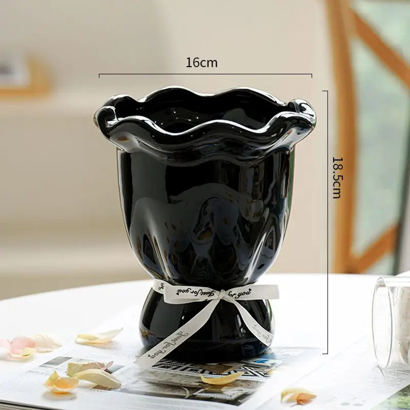 Keramik Vase – Modernes Keramikdesign – Boden eingesetzt