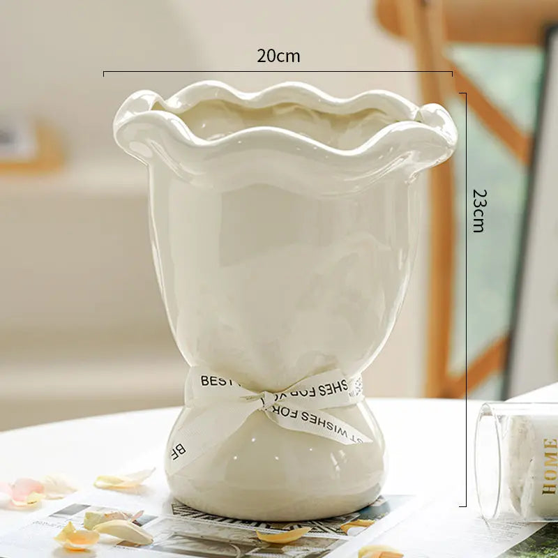 Keramik Vase – Modernes Keramikdesign – Boden eingesetzt