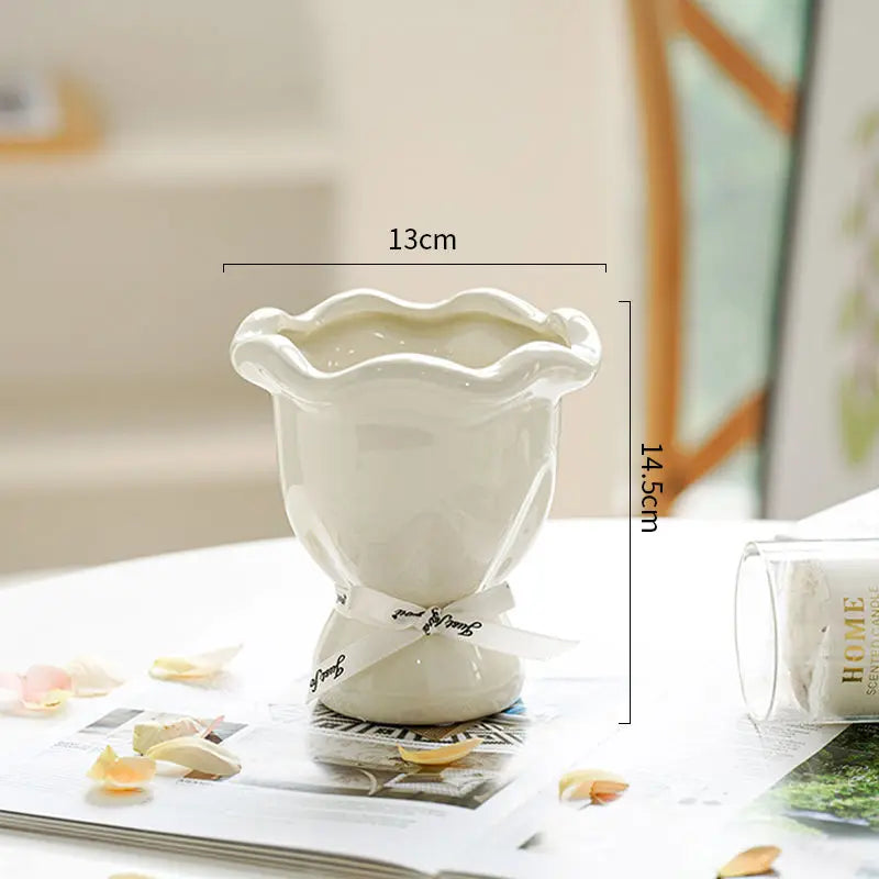 Keramik Vase – Modernes Keramikdesign – Boden eingesetzt