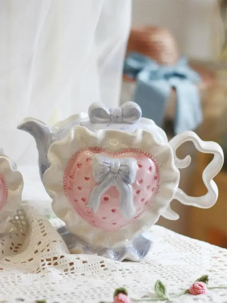 Keramik Vintage Teekanne – Rosa Liebe für die Küche