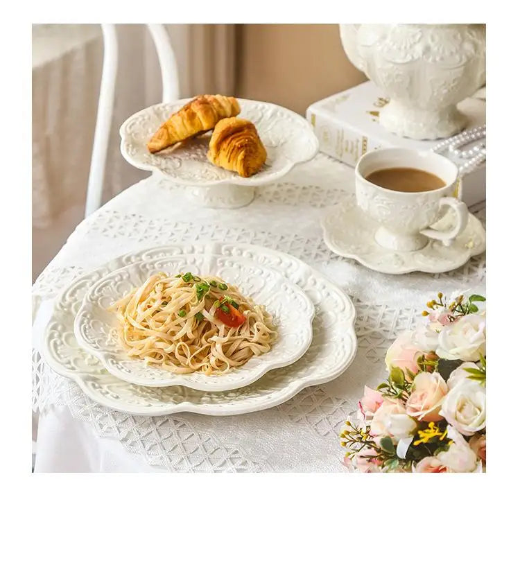 Keramikrelief-Teekanne – Elegantes Porzellan-Set