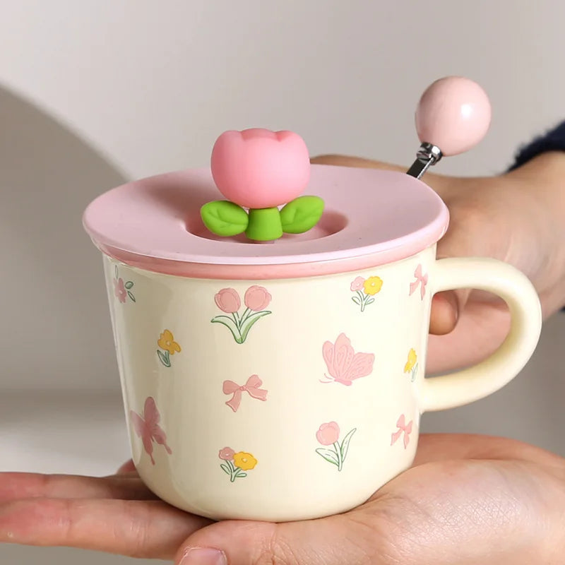 Keramiktasse – Ästhetisches Tulpen-Design für Frauen