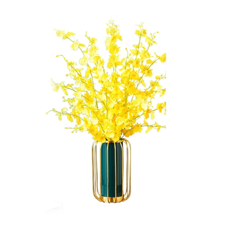 Keramikvase – Modernes Metallgestell – Wohnzimmereinrichtung