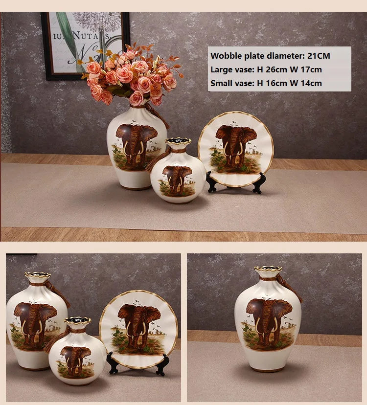 Set aus weissen Keramikvasen im traditionellen europäischen Stil, 3-teilig für Wohnzimmer