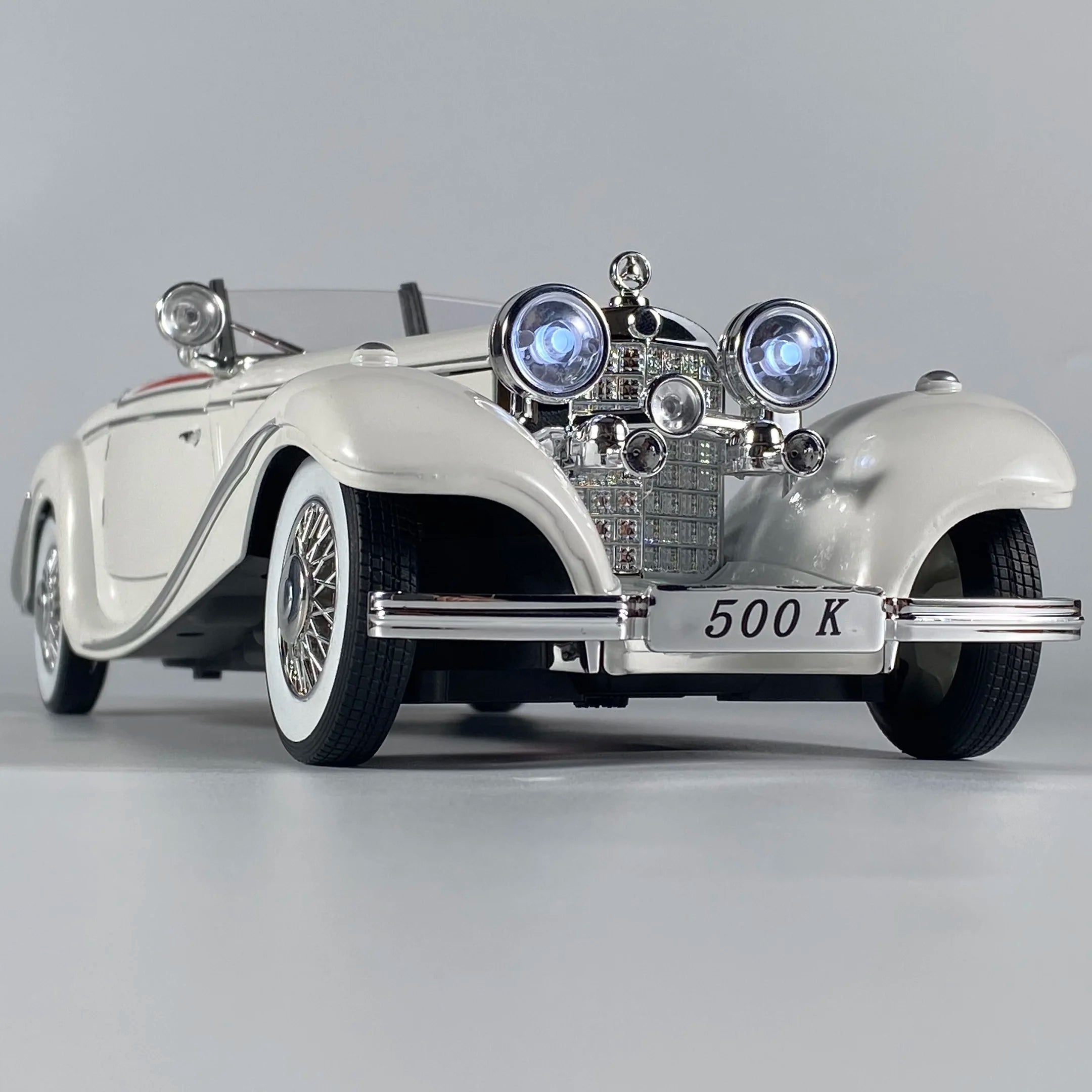 Klassischer Auto Modell – Metall 1:18 Benz 500K 1936