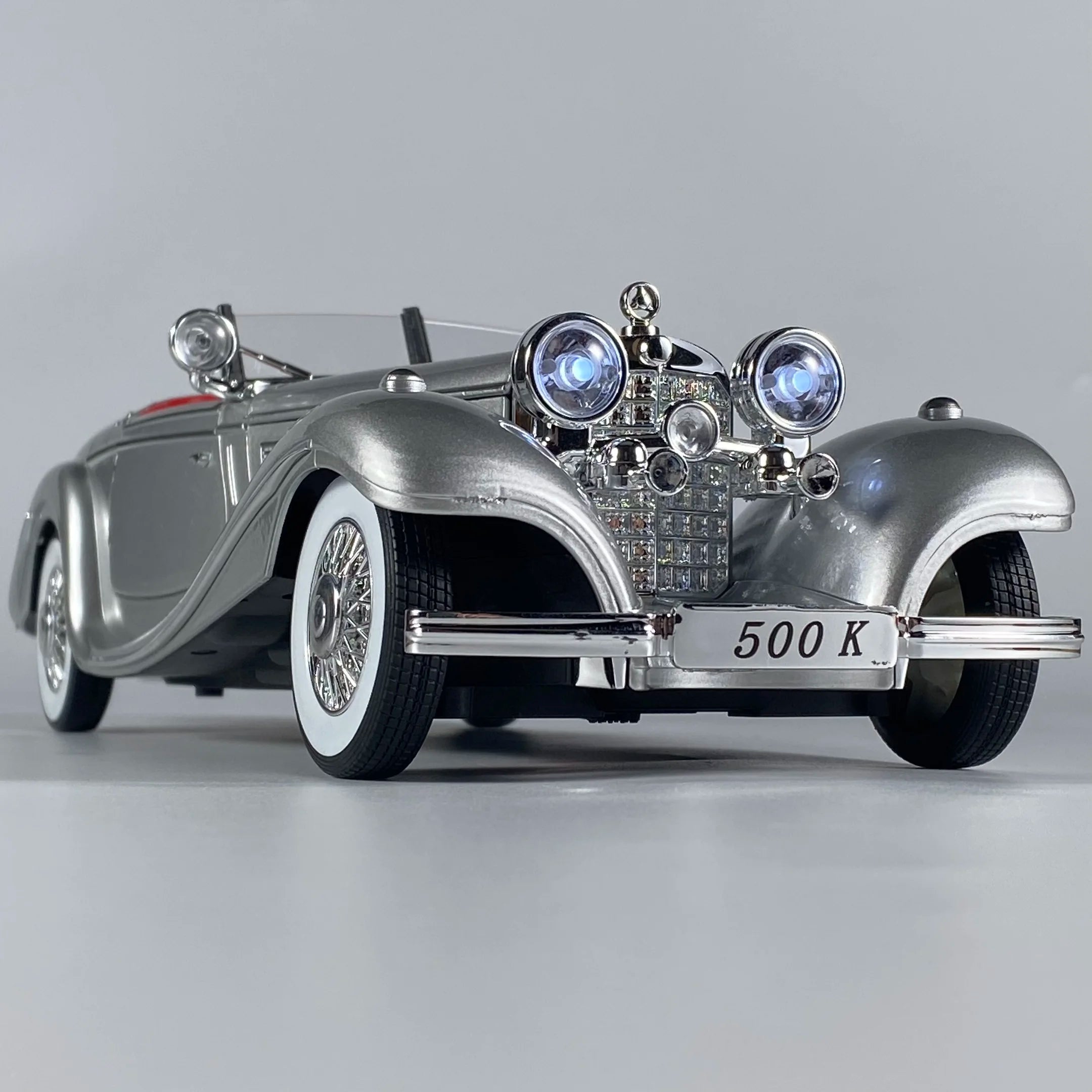 Klassischer Auto Modell – Metall 1:18 Benz 500K 1936