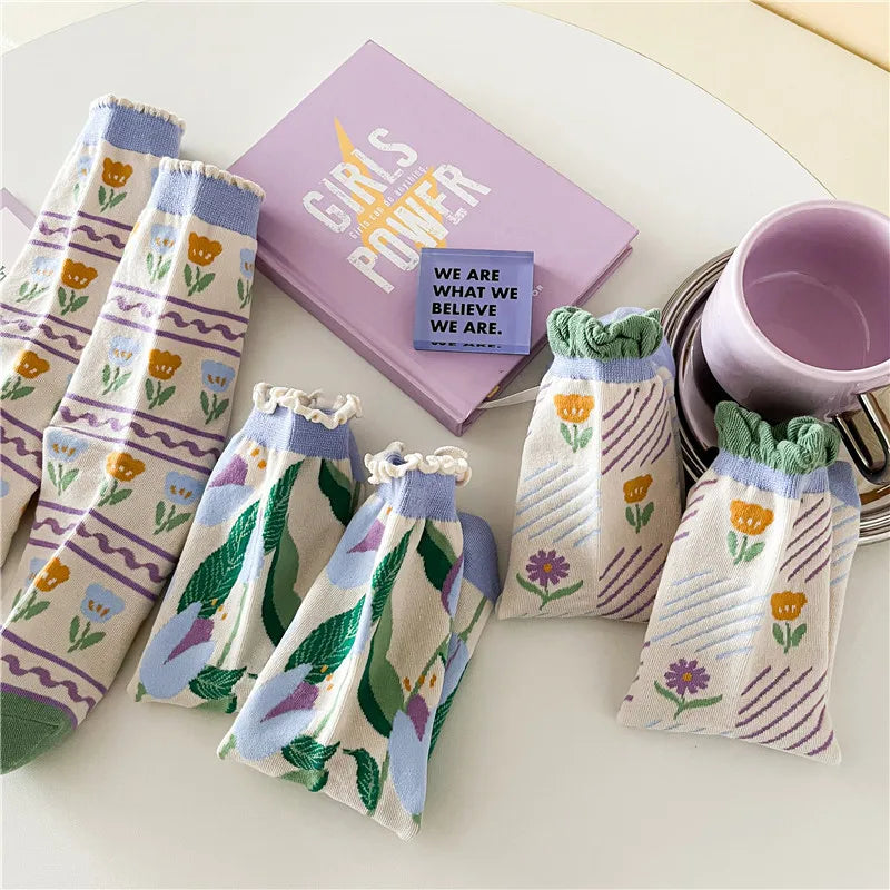 Lange Baumwollsocken – Harajuku-Blumenmuster