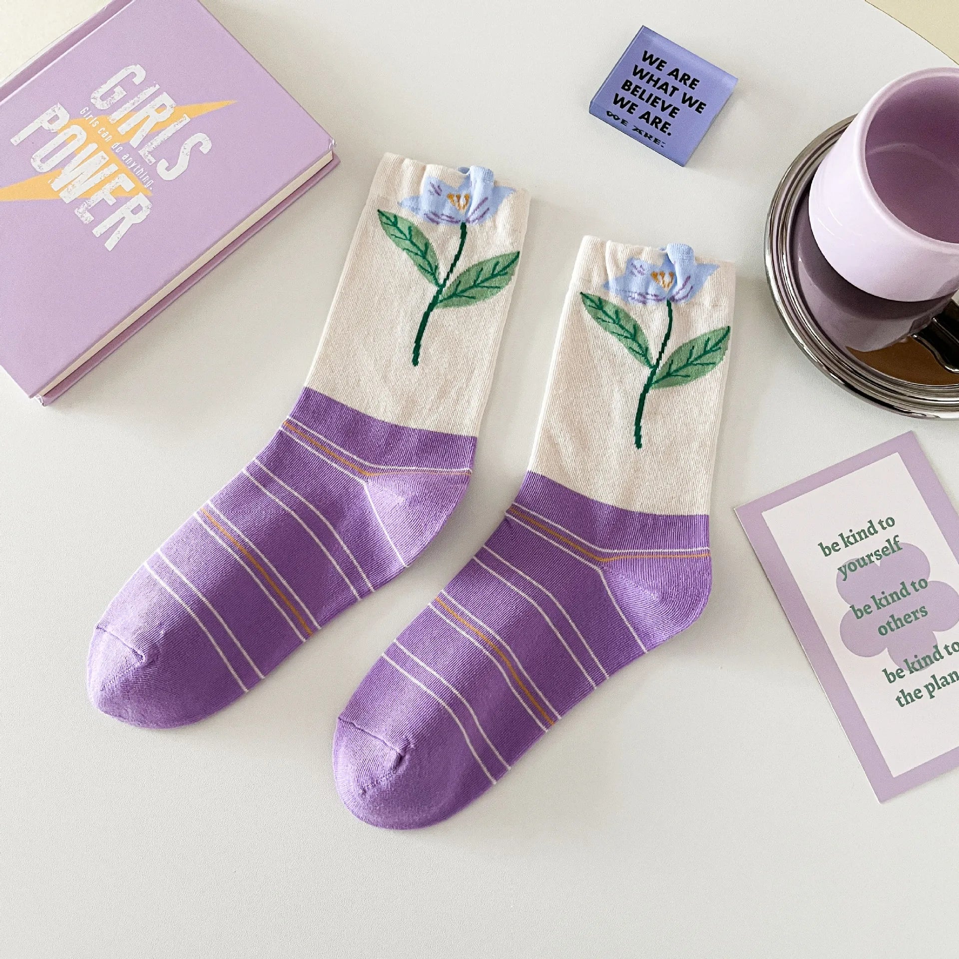 Lange Baumwollsocken – Harajuku-Blumenmuster