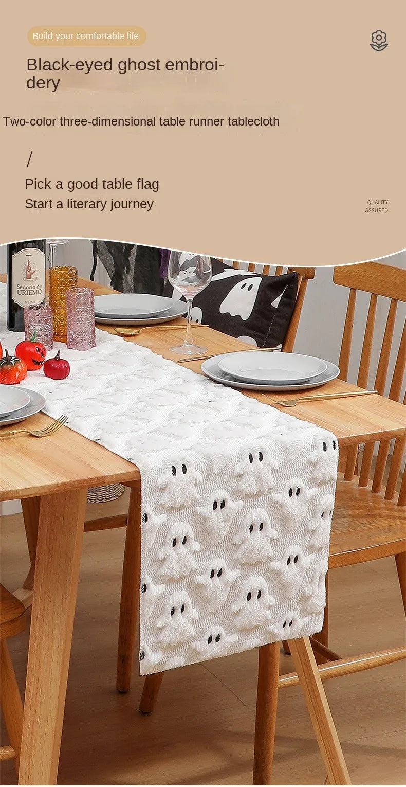 Luxuriöser Tischläufer – Stickdesign – Partydeko