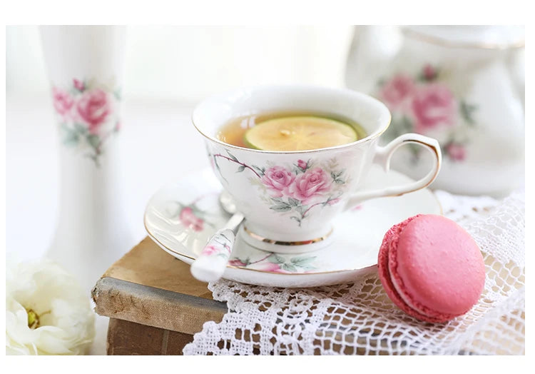 Luxuriöses Teeservice – Britischer Stil Porzellan – Elegantes Design