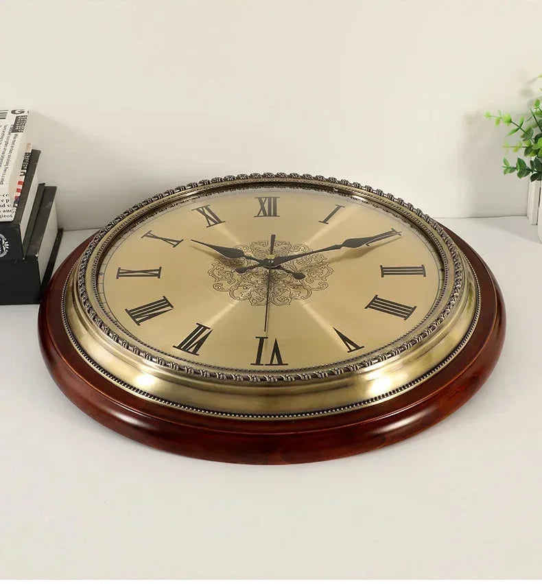 Luxus Gold Wanduhr – Nordisches Metalldesign – 32CM