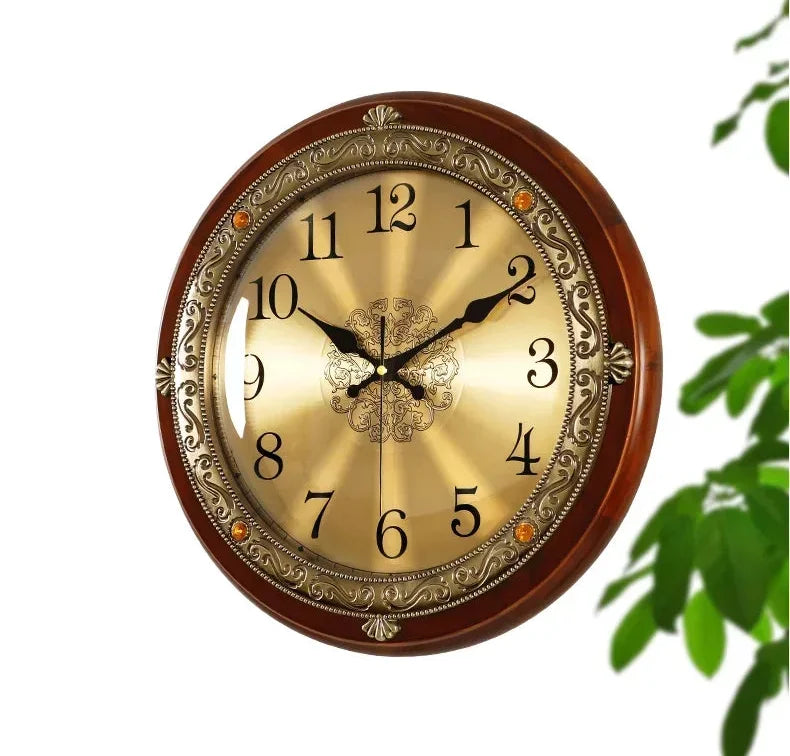 Luxus Gold Wanduhr – Nordisches Metalldesign – 32CM