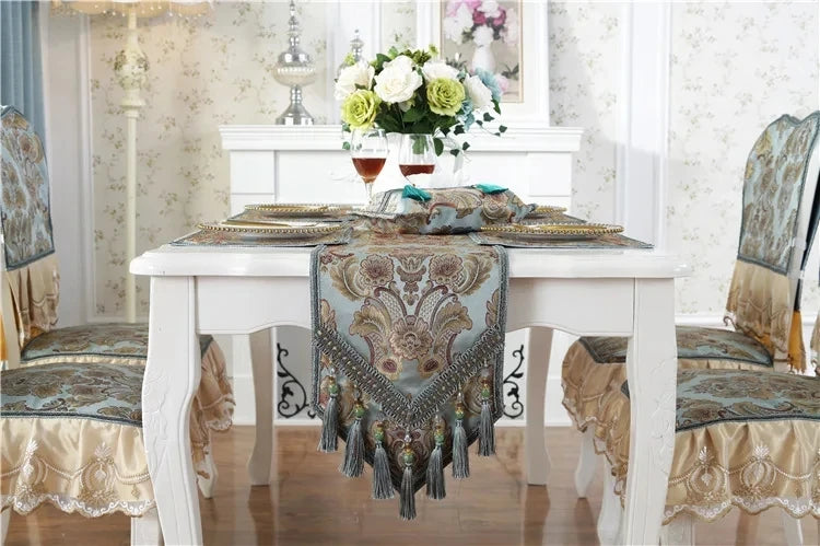 Luxus-Jacquard-Tischläufer im europäischen Stil, besticktes Pflanzenmuster, Farbe: E, Grösse: 35x220 cm