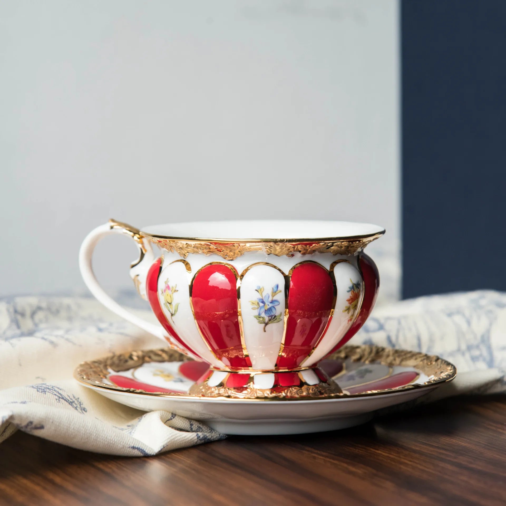 Luxus Keramik Tasse – Europäisches Design – 225ML/110ML